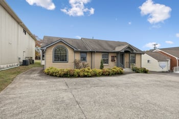 413 E Iris Dr, Nashville, TN 37204