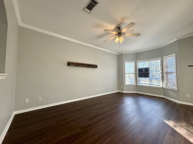 906 Cashmere Dr, Thompsons Station, TN 37179