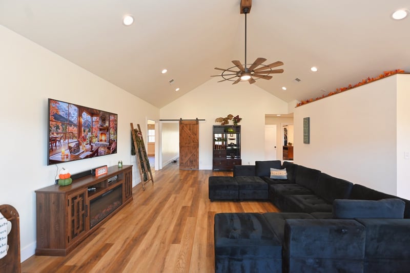 178 Wilburn Hollow Rd, Riddleton, TN 37151