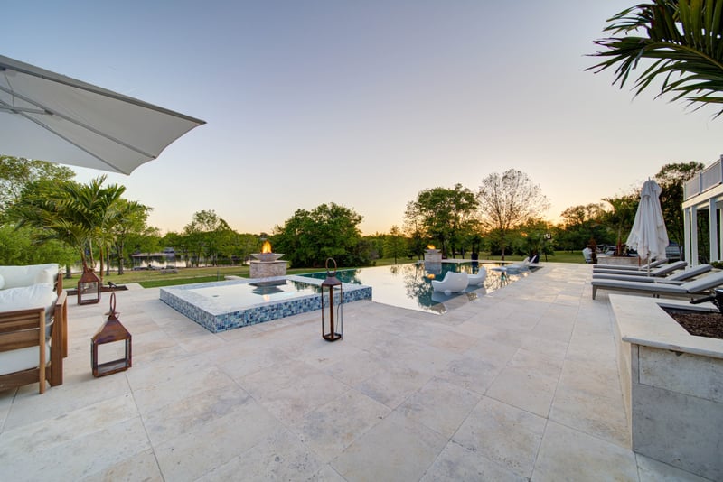 1060 Lakeshore Dr, Gallatin, TN 37066