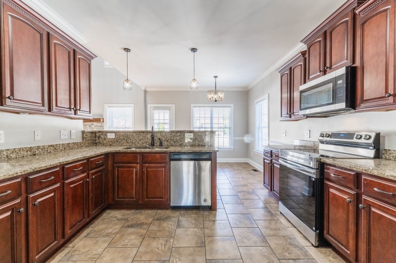 447 Garden City Dr, Murfreesboro, TN 37127