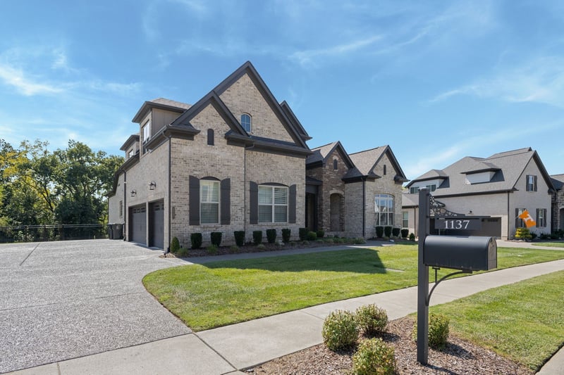 1137 Mcclellan Ln, Nolensville, TN 37135