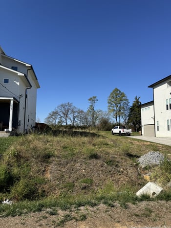 1527 E Stewarts Ln, Nashville, TN 37218