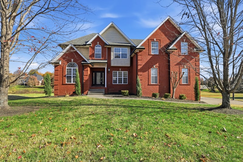 2062 N Amber Dr, Spring Hill, TN 37174