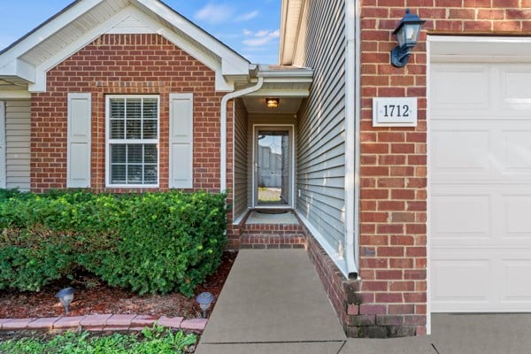 1712 Odessa Ave, Murfreesboro, TN 37128
