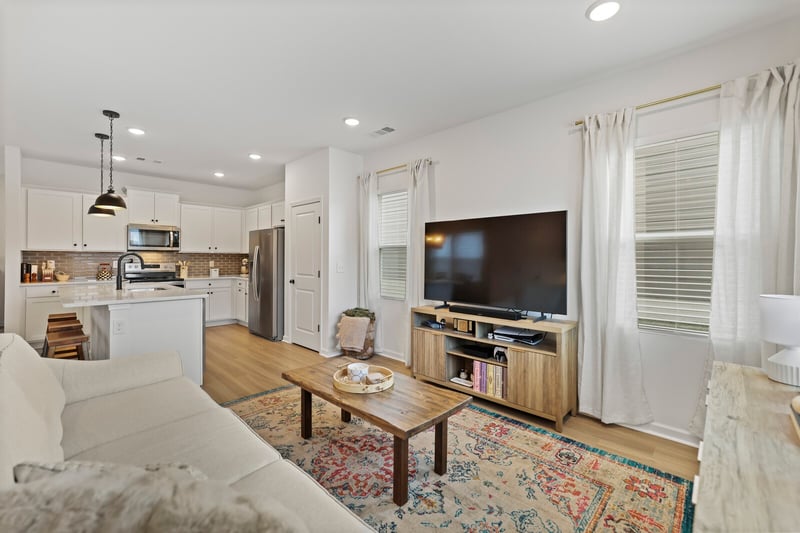 213 Oasis Dr, La Vergne, TN 37086