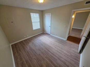 1107D Westchester Dr, Nashville, TN 37207