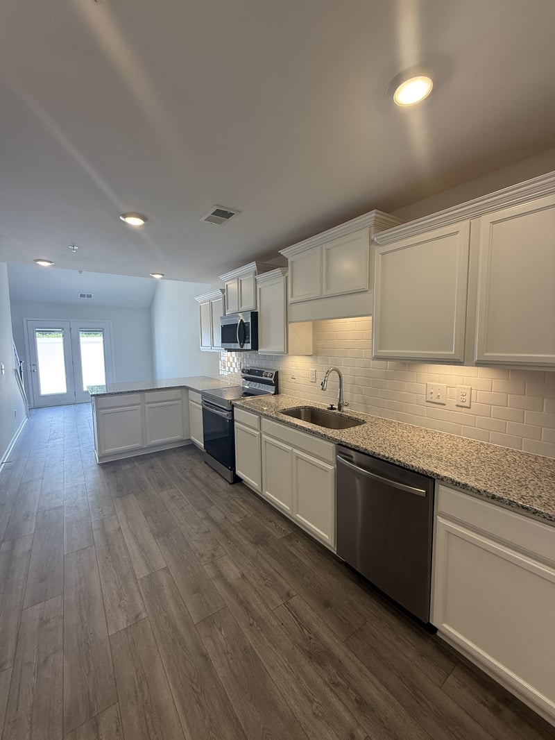 270 Selesia Ln, Pleasant View, TN 37146
