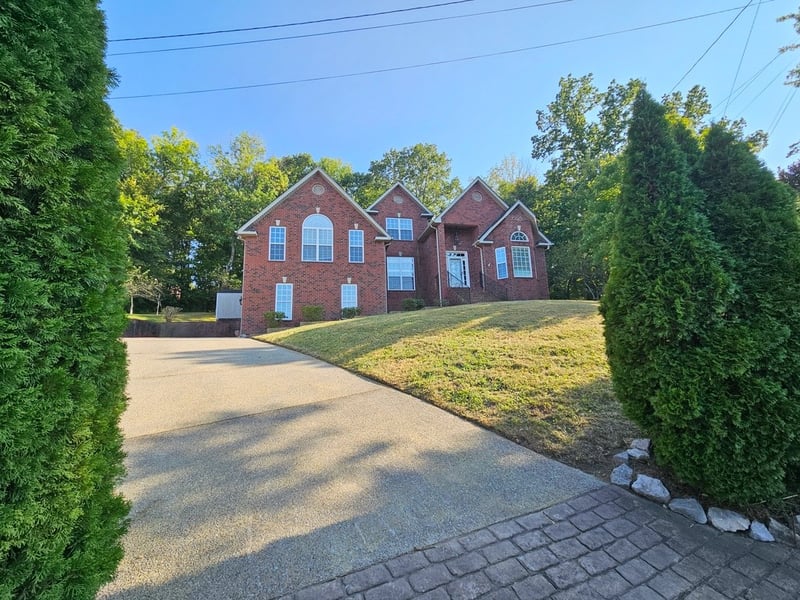 720 Stonecastle Pl, Nolensville, TN 37135