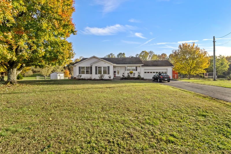 580 Gregory Rd, Westmoreland, TN 37186