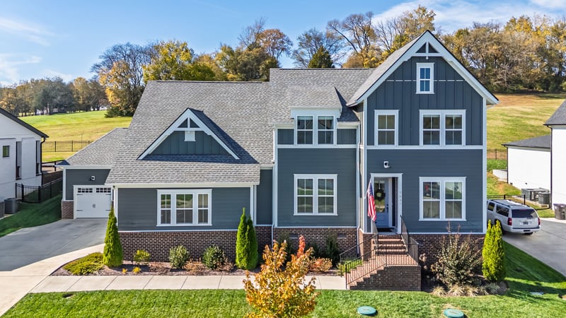 7037 Vineyard Valley Dr, College Grove, TN 37046