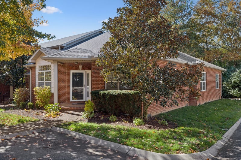 201 Cashmere Dr, Thompsons Station, TN 37179