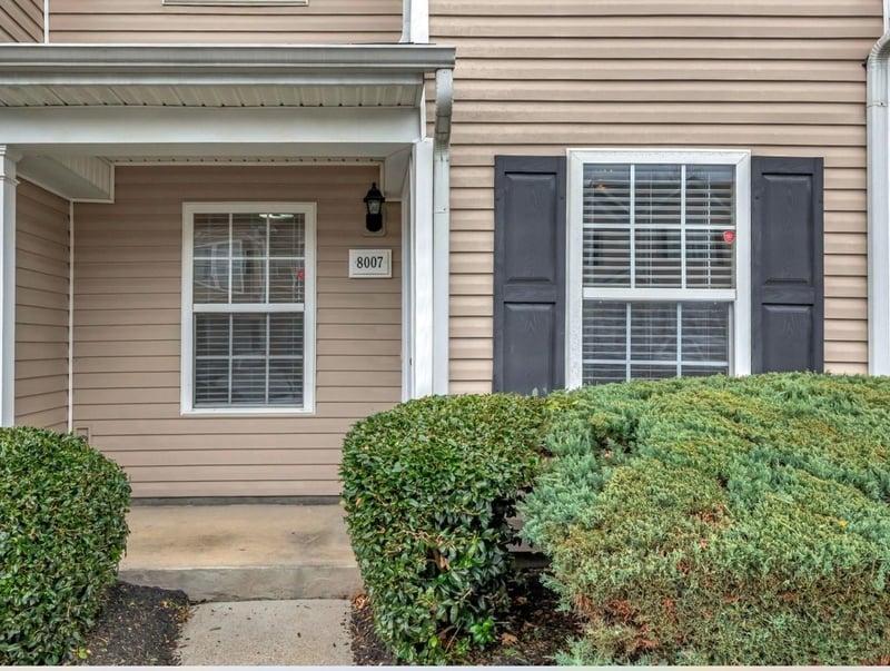 8007 Logan Dr, La Vergne, TN 37086