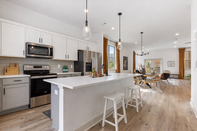 7341 Charlotte Pike #101, Nashville, TN 37209