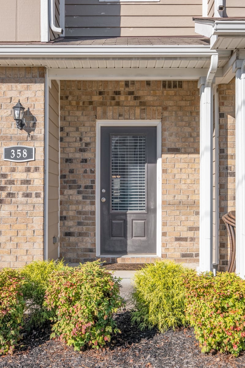 358 David Bolin Dr, La Vergne, TN 37086