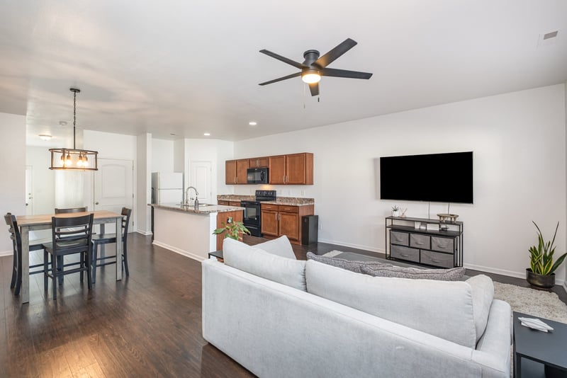 358 David Bolin Dr, La Vergne, TN 37086