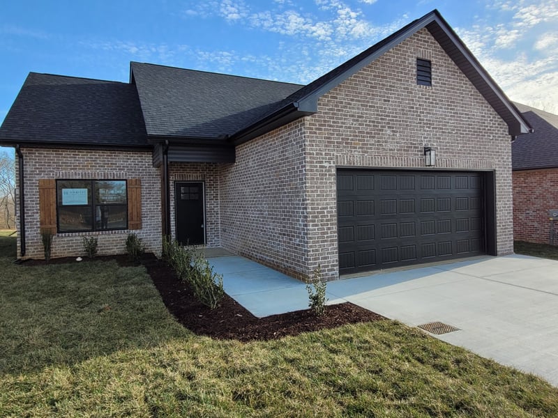 211 Sandalwood Way, Dickson, TN 37055
