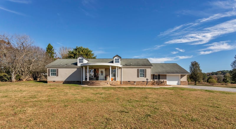 2673 Mcknight Rd, Culleoka, TN 38451