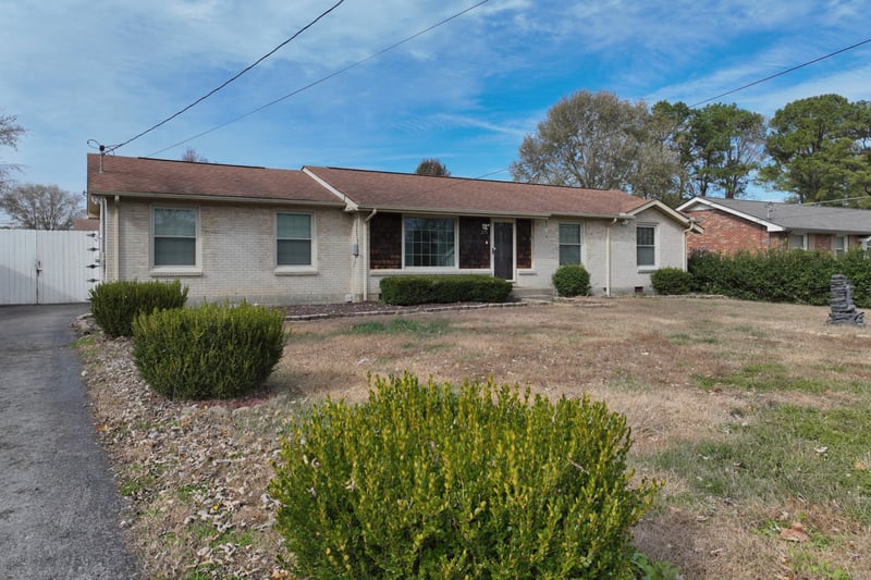 216 Southburn Dr, Hendersonville, TN 37075