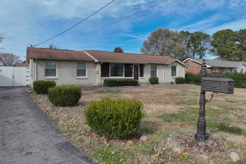 216 Southburn Dr, Hendersonville, TN 37075