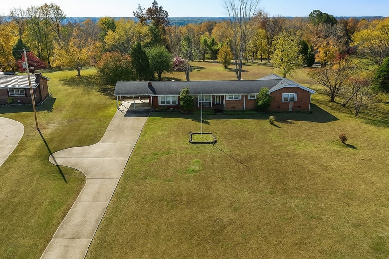 1921 Highway 12 , Ashland City, TN 37015