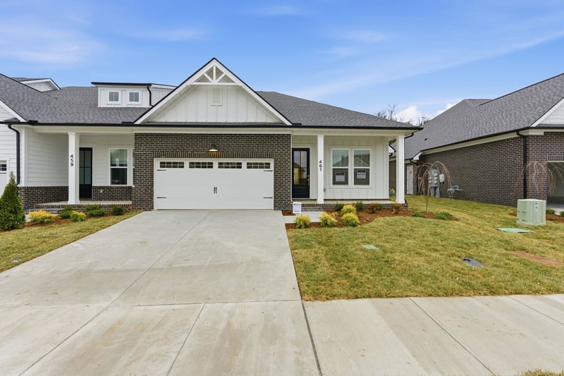 461 Buckwood Ave, Thompsons Station, TN 37179