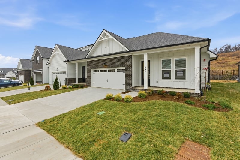 461 Buckwood Ave, Thompsons Station, TN 37179