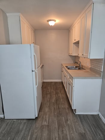 550 Harding Pl #E113, Nashville, TN 37211