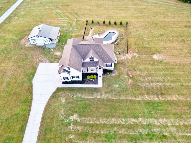 3378 New Hall Rd, Greenbrier, TN 37073