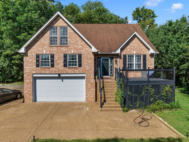 7453 Sawyer Brown Rd, Nashville, TN 37209