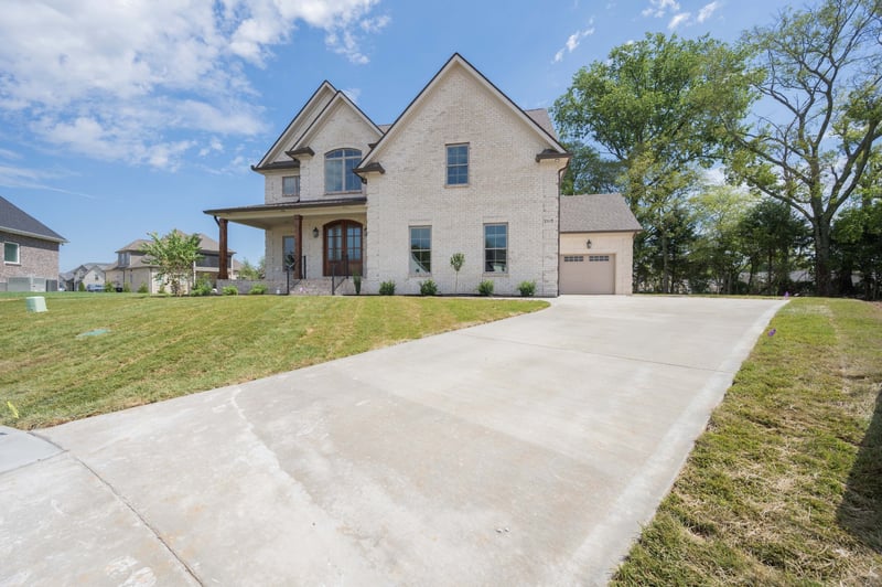 Delzotto Dr, Murfreesboro, TN 37128