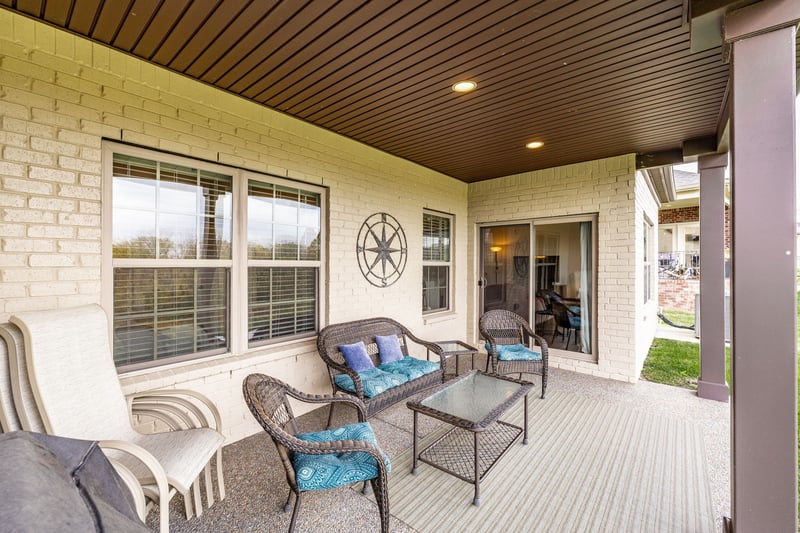 904 Cherry Grove Dr, Hendersonville, TN 37075