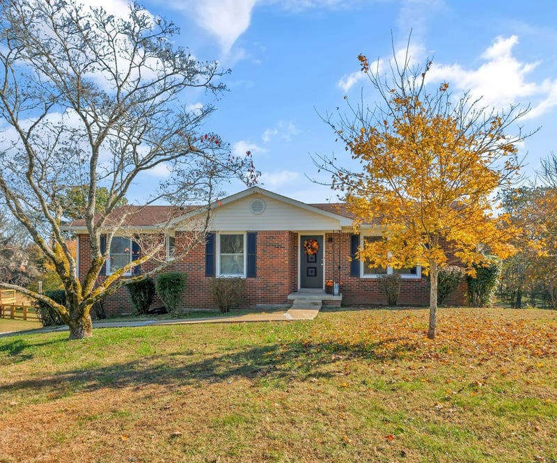 618 Crestland Dr, Columbia, TN 38401