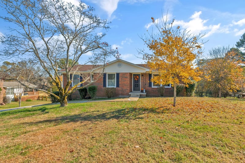 618 Crestland Dr, Columbia, TN 38401