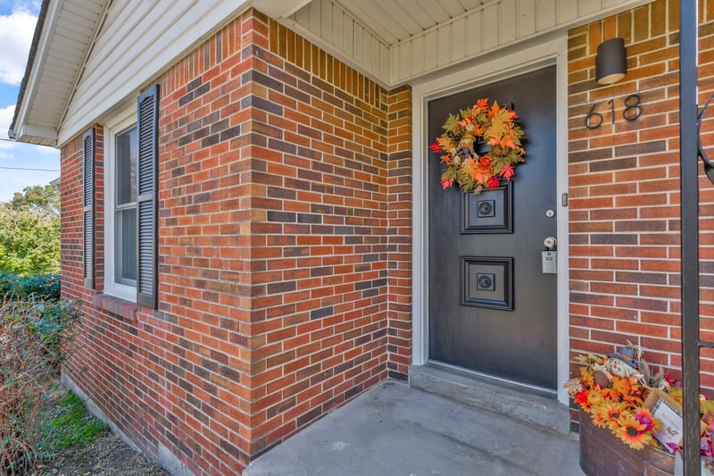 618 Crestland Dr, Columbia, TN 38401