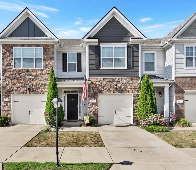 1053 Enclave Ave, Pleasant View, TN 37146