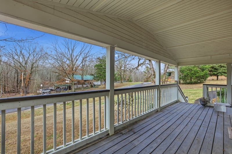 10515 Twin Springs Ln, Bon Aqua, TN 37025