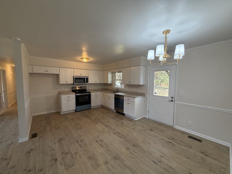 616 Foxfire Ct, Murfreesboro, TN 37129