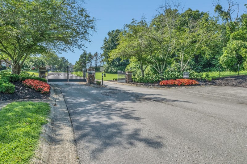 1030 Oakhall Dr, Mount Juliet, TN 37122