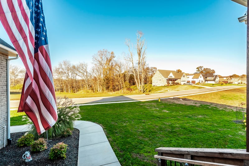 1035 Robert Lee Dr, Gallatin, TN 37066