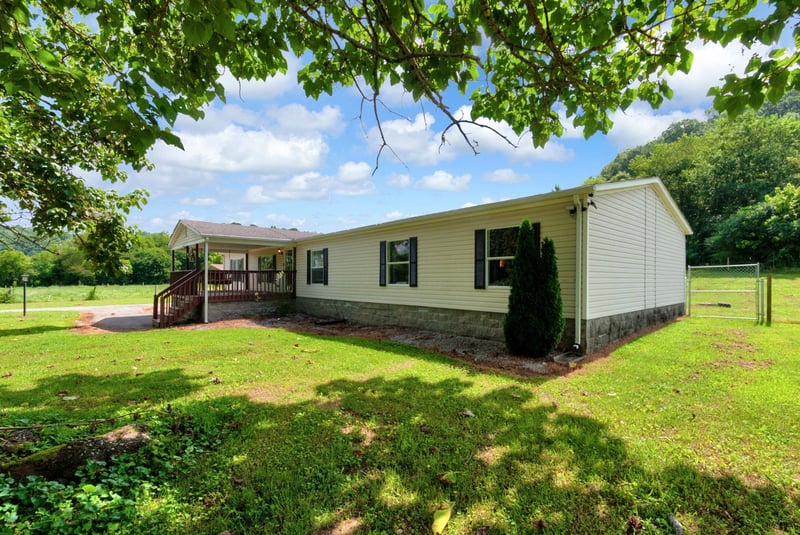 8635 King Hollow Rd, Mount Pleasant, TN 38474