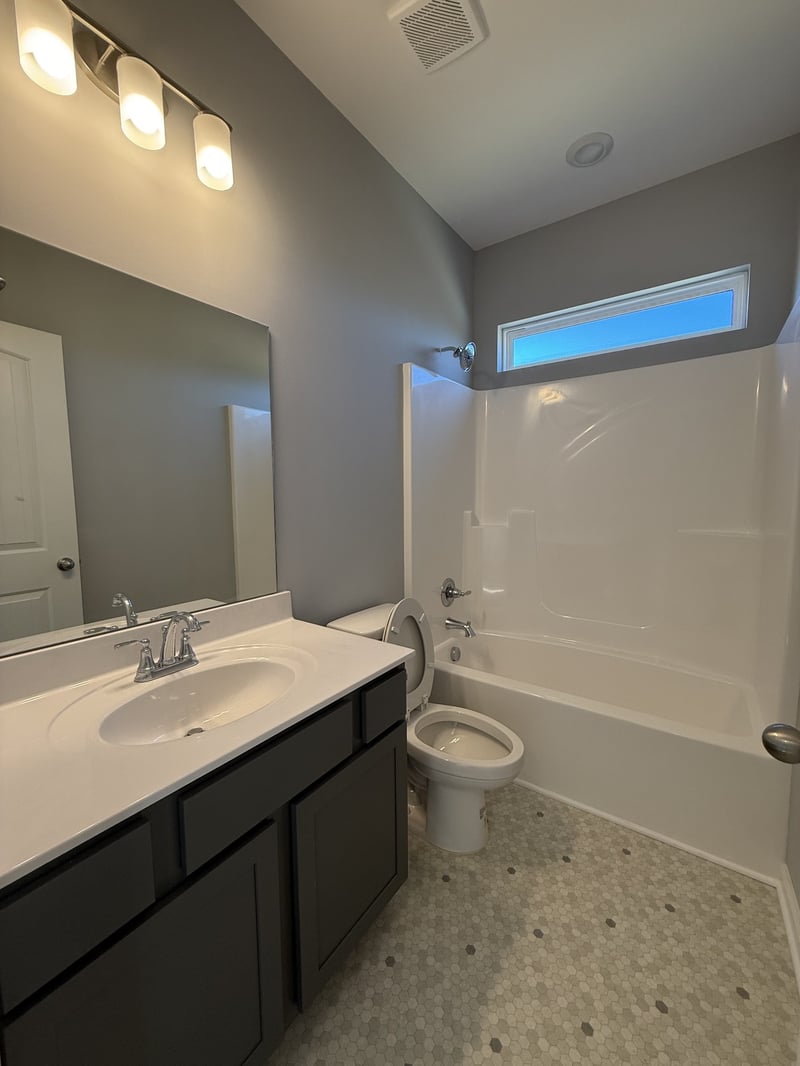 1142 Bluecreek Cir, Murfreesboro, TN 37129