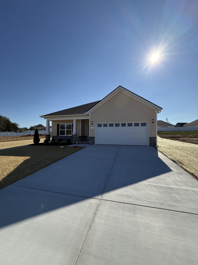 1113 Bluecreek Cir, Murfreesboro, TN 37129