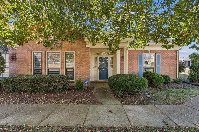 8731 Sawyer Brown Rd, Nashville, TN 37221