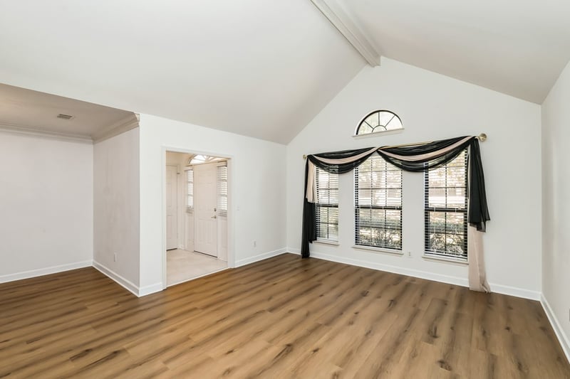 8731 Sawyer Brown Rd, Nashville, TN 37221