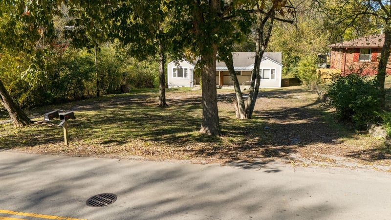 2718 Jones Ave, Nashville, TN 37207