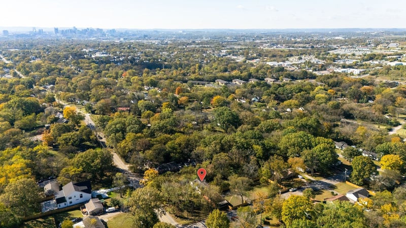 2718 Jones Ave, Nashville, TN 37207