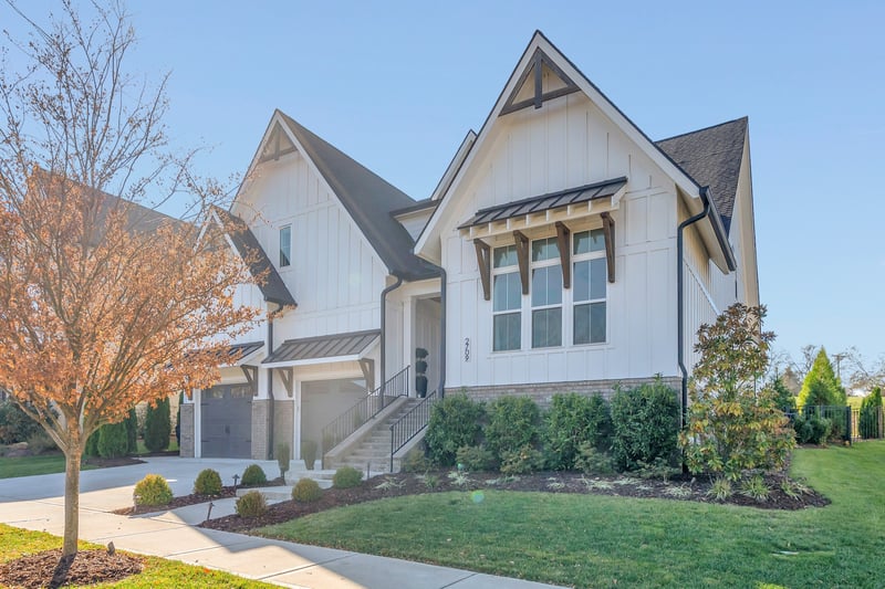 2709 Otterham Dr, Thompsons Station, TN 37179