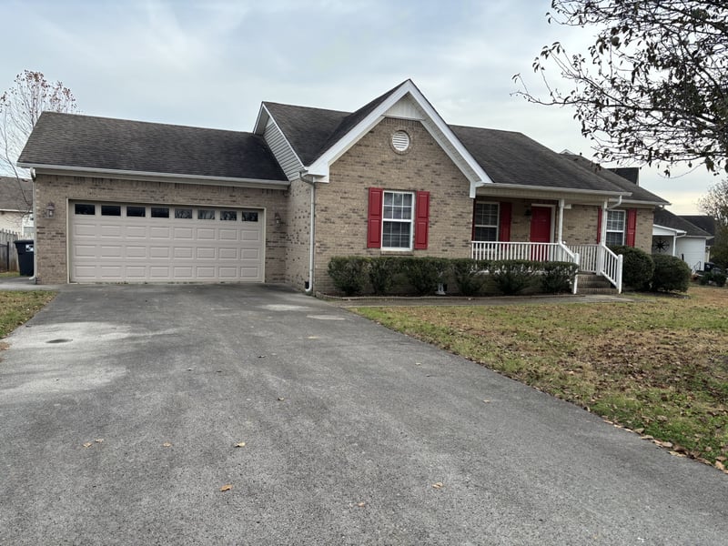 1921 Littleton Ct, Columbia, TN 38401