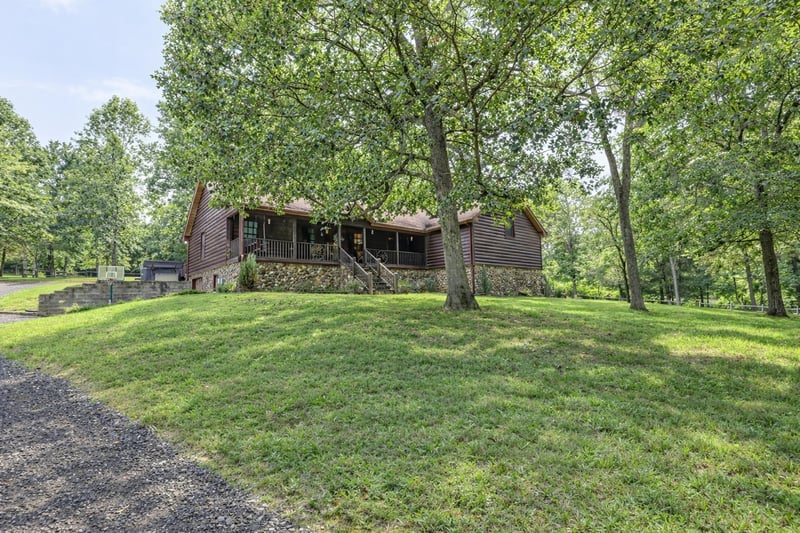 118 Robert Simmons Rd, Westmoreland, TN 37186